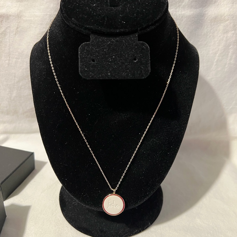 🌟NIB🌟 DIOR J’adore Gold Perfumed Ceramic Medallion Necklace 16” - Picture 4 of 8